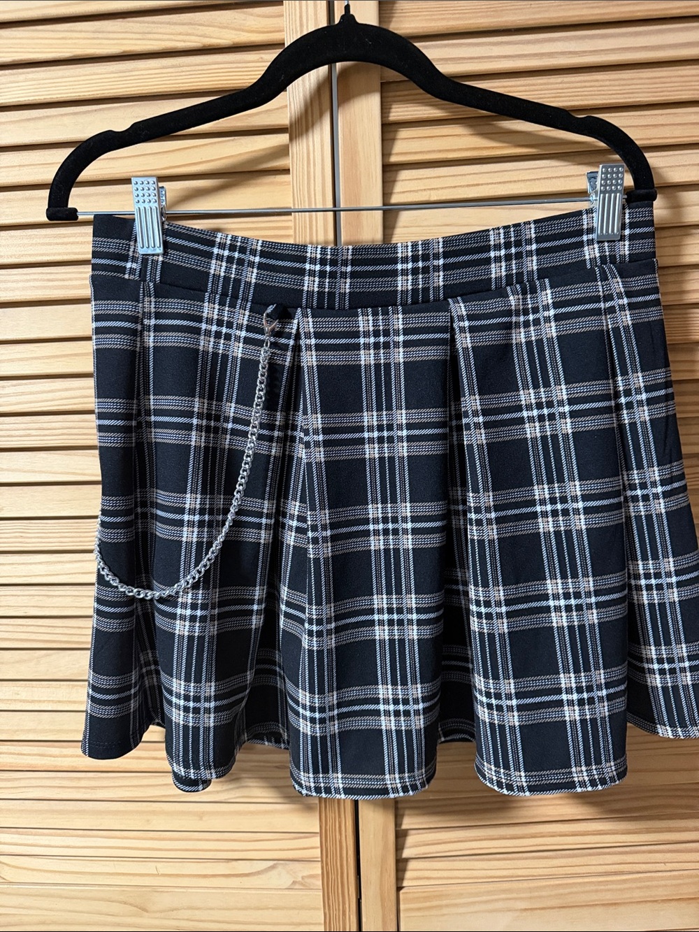 Joe Benbasset Black & White Plaid Pleated Mini Skirt with Chain